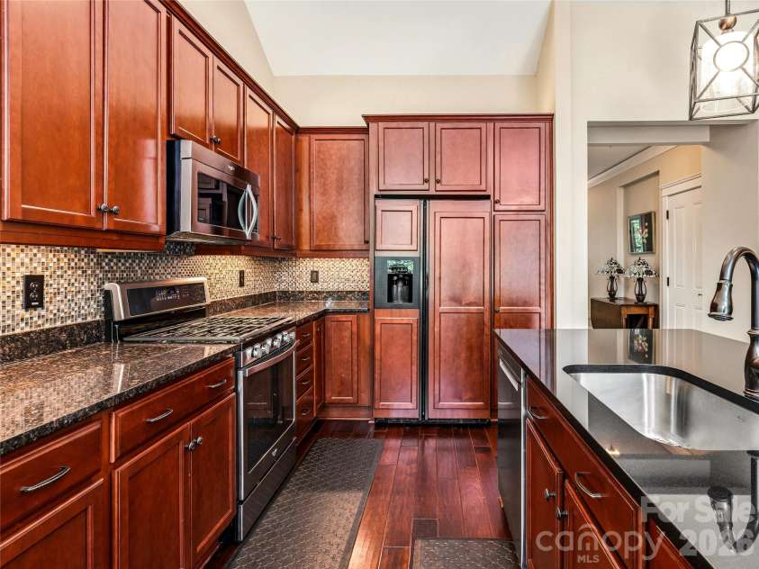 36 Kaufman Stone Way, Biltmore Lake, NC 28715.  MLS# CAR4374954, YatesRealty ID 26842. 