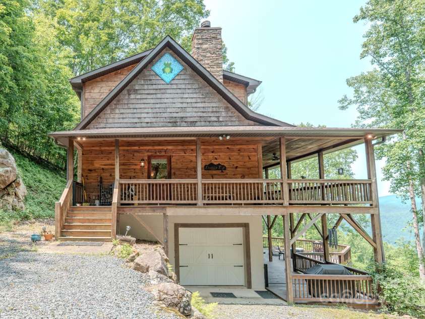 80 Dana Drive, Bakersville, NC 28777.  MLS# CAR4268659, YatesRealty ID 26842. 