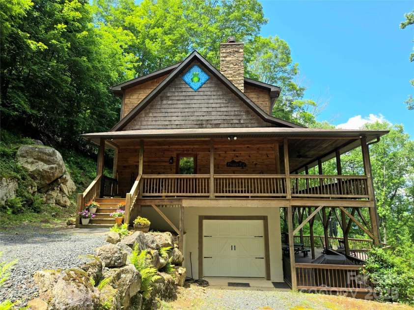 80 Dana Drive, Bakersville, NC 28777.  MLS# CAR4268659, YatesRealty ID 26842. 