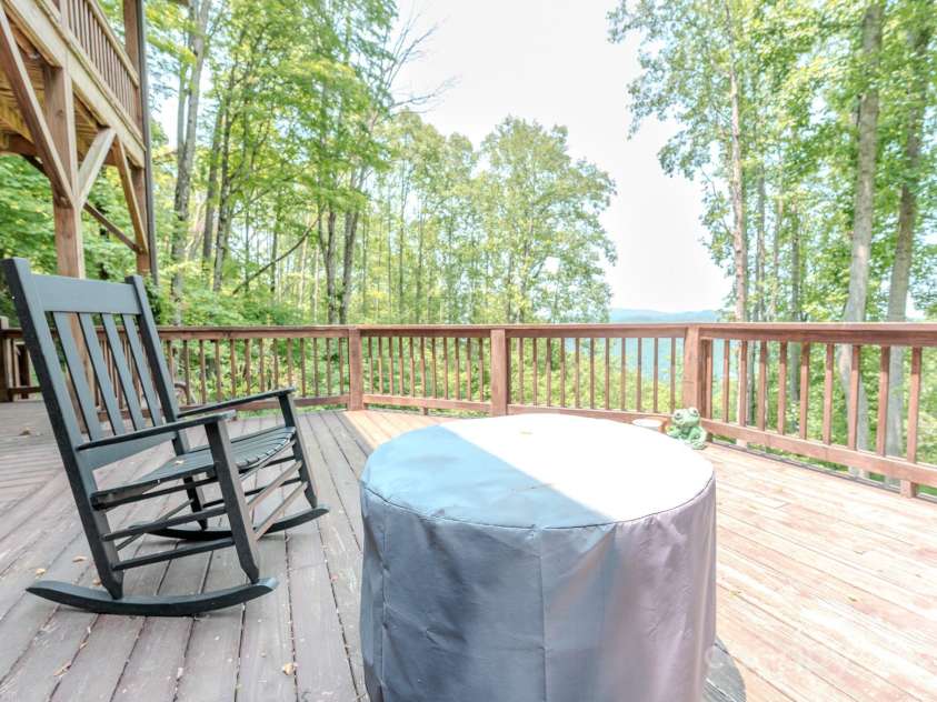 80 Dana Drive, Bakersville, NC 28777.  MLS# CAR4268659, YatesRealty ID 26842. 