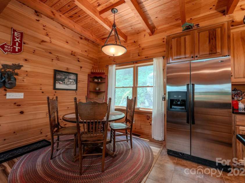 80 Dana Drive, Bakersville, NC 28777.  MLS# CAR4268659, YatesRealty ID 26842. 