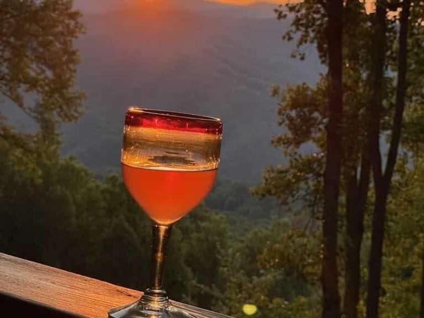 80 Dana Drive, Bakersville, NC 28777.  MLS# CAR4268659, YatesRealty ID 26842. 