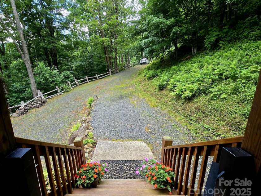 80 Dana Drive, Bakersville, NC 28777.  MLS# CAR4268659, YatesRealty ID 26842. 