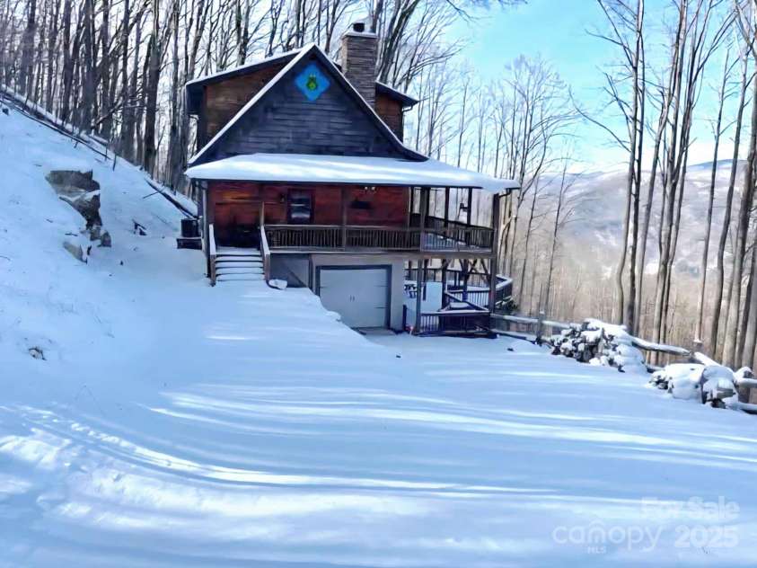 80 Dana Drive, Bakersville, NC 28777.  MLS# CAR4268659, YatesRealty ID 26842. 