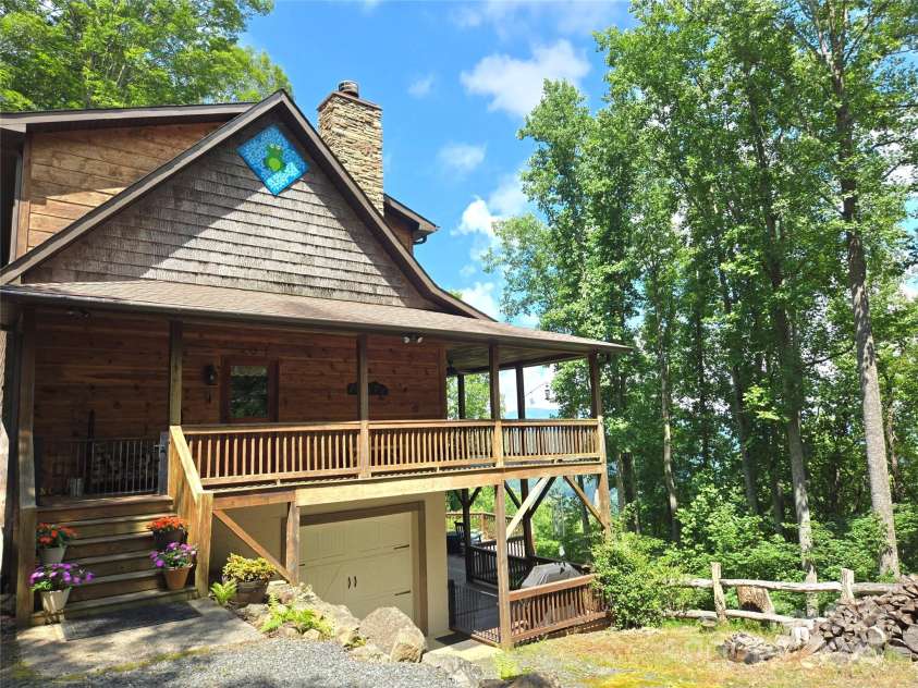 80 Dana Drive, Bakersville, NC 28777.  MLS# CAR4268659, YatesRealty ID 26842. 