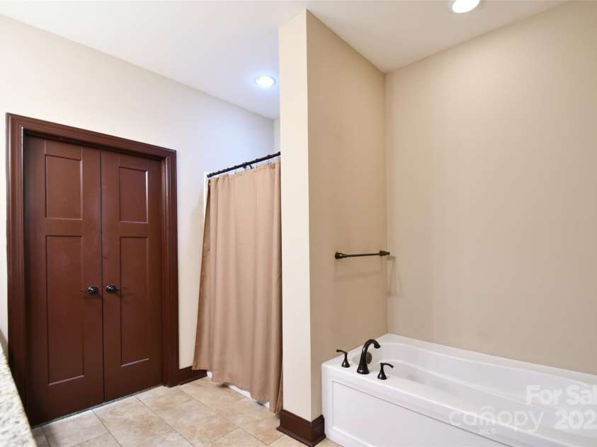 670 Cricket Lane, Mt Ulla, NC 28125.  MLS# CAR4275195, YatesRealty ID 26843. 