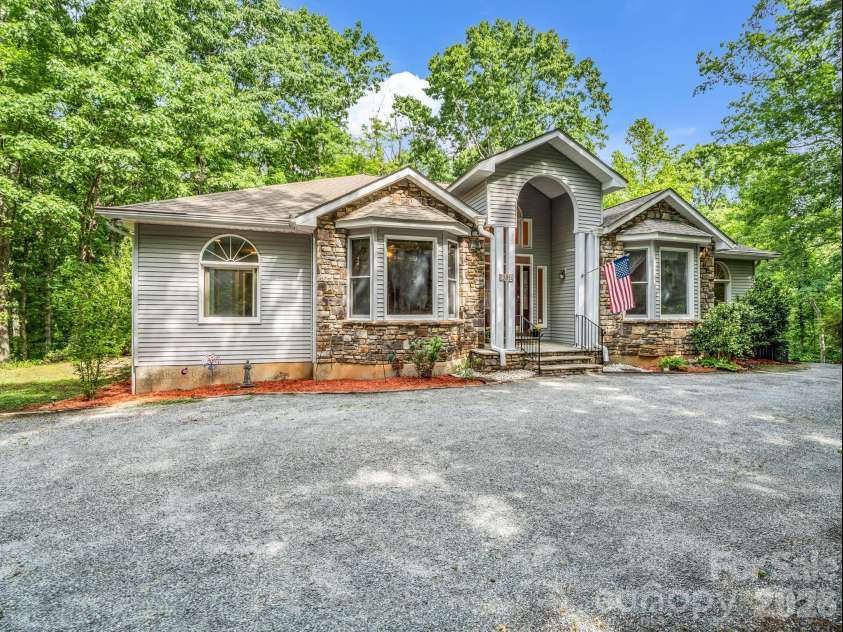 385 Park Street, Columbus, NC 28722.  MLS# CAR4387966, YatesRealty ID 26844. 