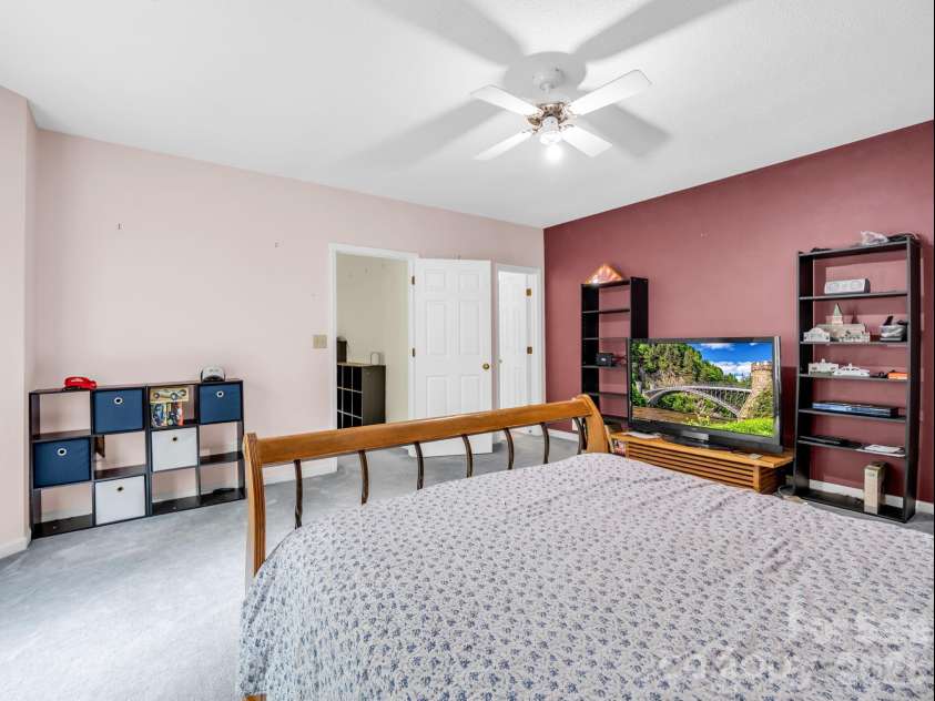 385 Park Street, Columbus, NC 28722.  MLS# CAR4387966, YatesRealty ID 26844. 