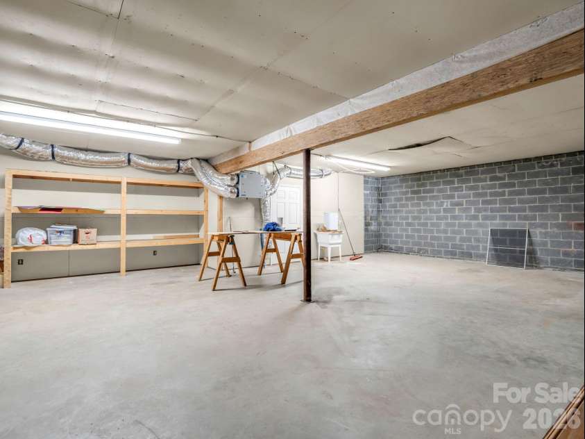 385 Park Street, Columbus, NC 28722.  MLS# CAR4387966, YatesRealty ID 26844. 