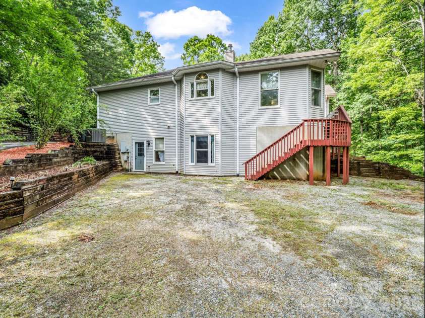 385 Park Street, Columbus, NC 28722.  MLS# CAR4387966, YatesRealty ID 26844. 