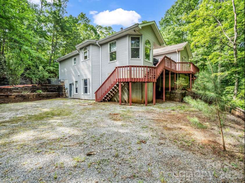 385 Park Street, Columbus, NC 28722.  MLS# CAR4387966, YatesRealty ID 26844. 