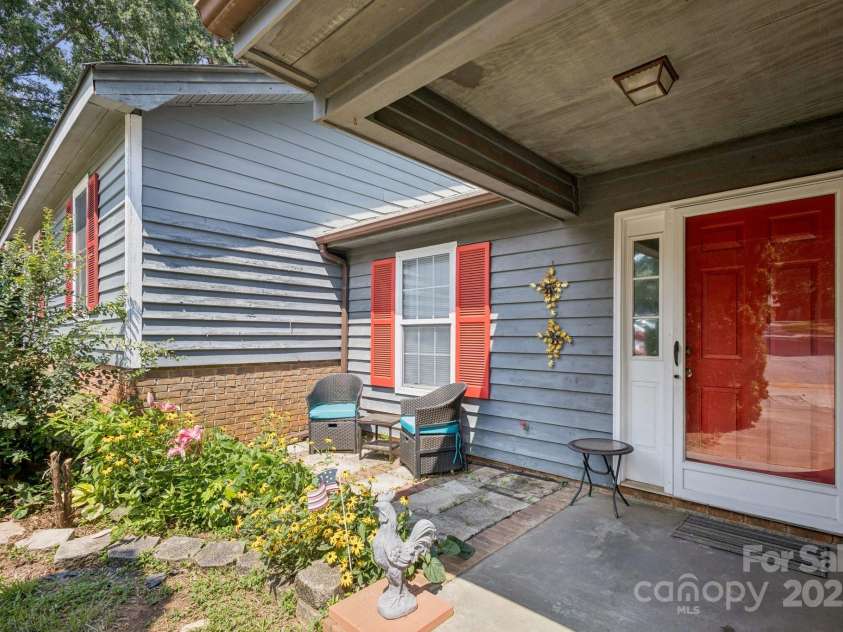 432 English Ivy Court, Fort Mill, SC 29715.  MLS# CAR4271673, YatesRealty ID 26844. 