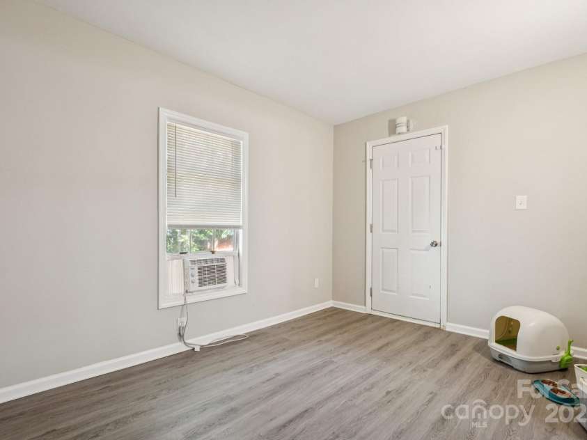 432 English Ivy Court, Fort Mill, SC 29715.  MLS# CAR4271673, YatesRealty ID 26844. 