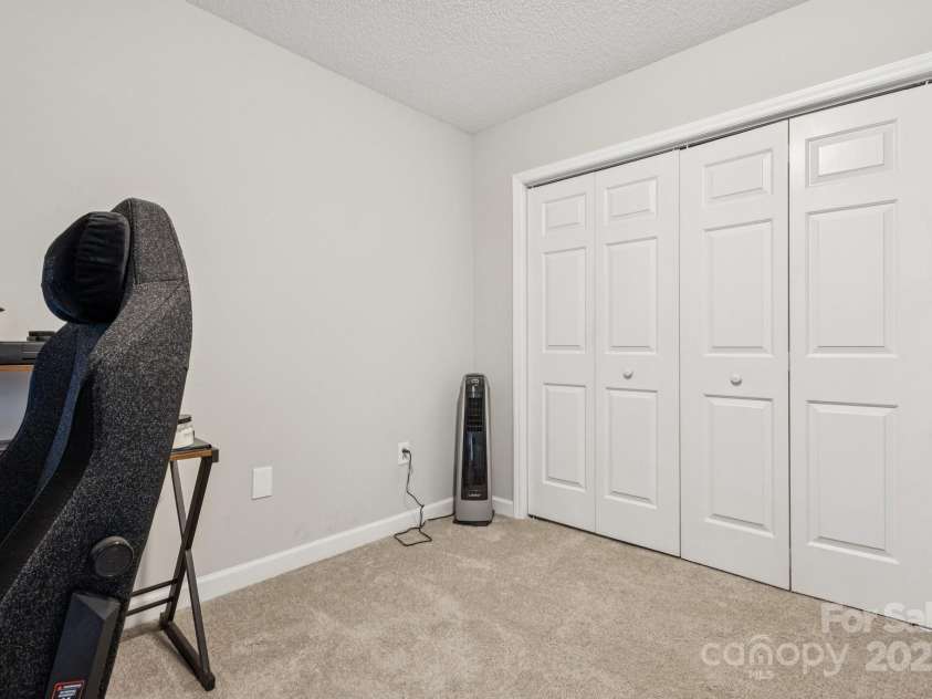 432 English Ivy Court, Fort Mill, SC 29715.  MLS# CAR4271673, YatesRealty ID 26844. 