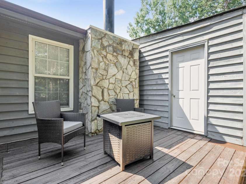 432 English Ivy Court, Fort Mill, SC 29715.  MLS# CAR4271673, YatesRealty ID 26844. 