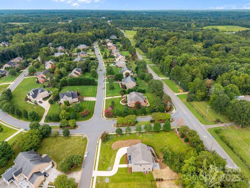 8605 Carly Lane, Mint Hill, NC 28227.  MLS# CAR4187633, YatesRealty ID 26845. 