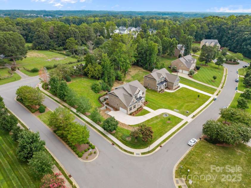 8605 Carly Lane, Mint Hill, NC 28227.  MLS# CAR4187633, YatesRealty ID 26845. 