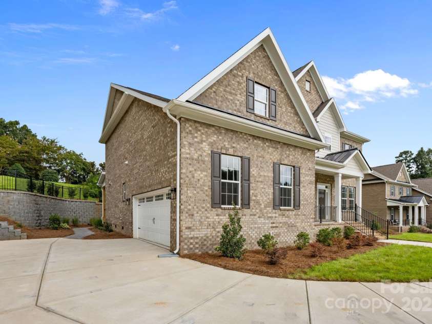 8605 Carly Lane, Mint Hill, NC 28227.  MLS# CAR4187633, YatesRealty ID 26845. 