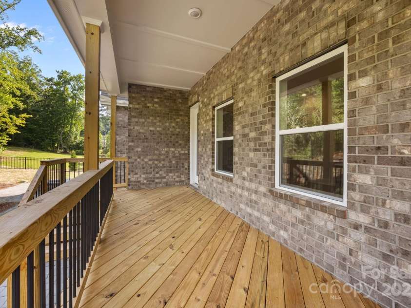 8605 Carly Lane, Mint Hill, NC 28227.  MLS# CAR4187633, YatesRealty ID 26845. 