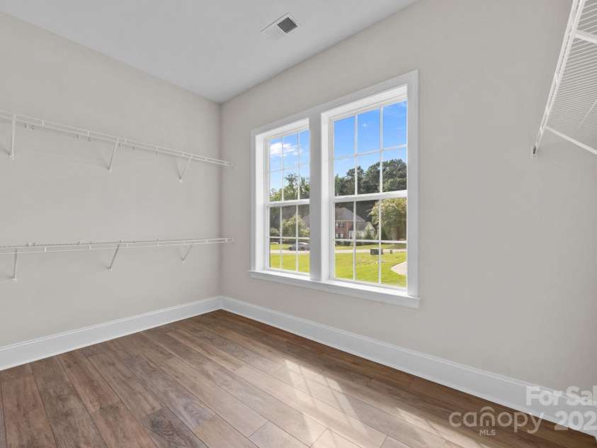 8605 Carly Lane, Mint Hill, NC 28227.  MLS# CAR4187633, YatesRealty ID 26845. Primary Walk in Closet