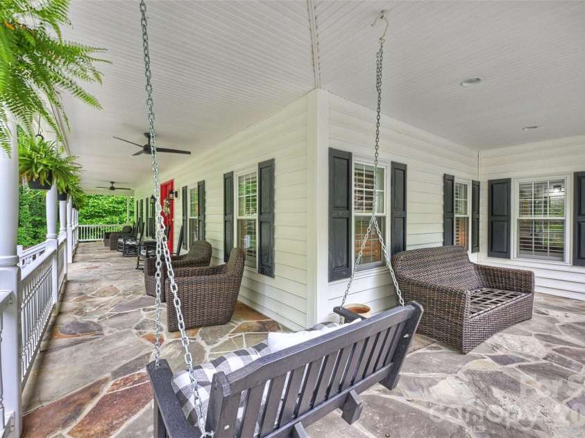 9470 Hutchinson Lane, Charlotte, NC 28216.  MLS# CAR4378198, YatesRealty ID 26845. 