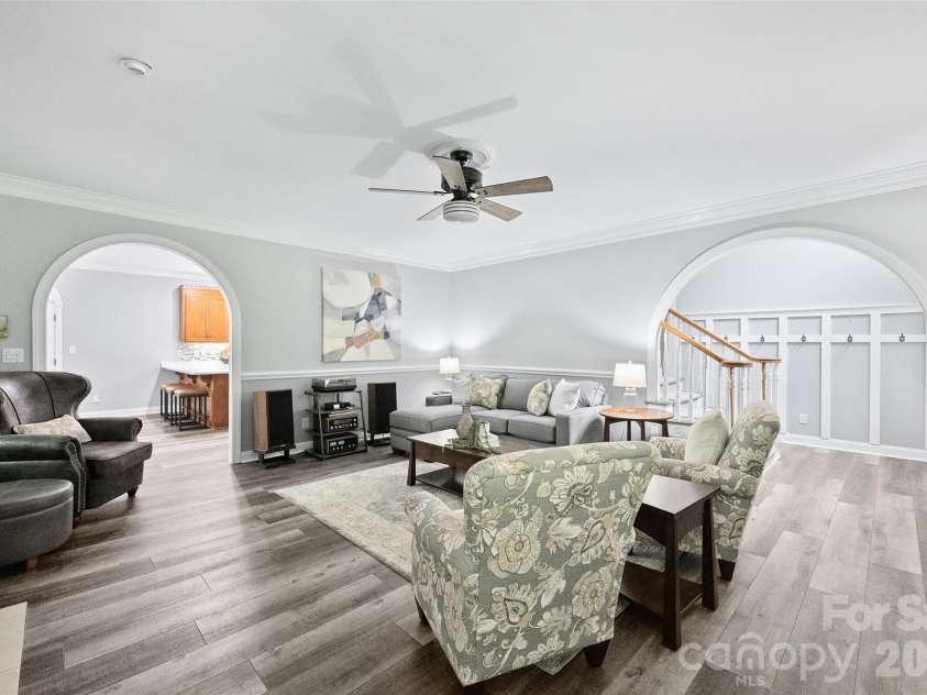 9470 Hutchinson Lane, Charlotte, NC 28216.  MLS# CAR4378198, YatesRealty ID 26845. 