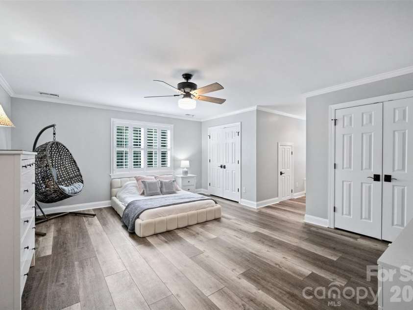 9470 Hutchinson Lane, Charlotte, NC 28216.  MLS# CAR4378198, YatesRealty ID 26845. 
