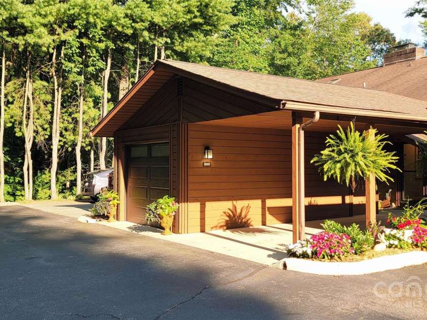 308 Woodfield Drive, Asheville, NC 28803.  MLS# CAR4264243, YatesRealty ID 26846. 
