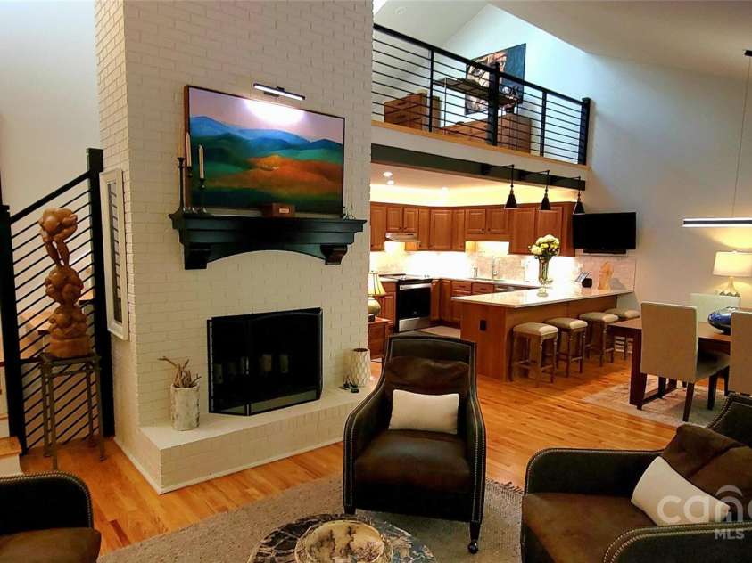 308 Woodfield Drive, Asheville, NC 28803.  MLS# CAR4264243, YatesRealty ID 26846. 