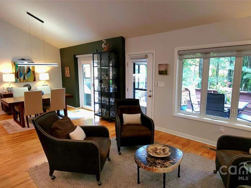 308 Woodfield Drive, Asheville, NC 28803.  MLS# CAR4264243, YatesRealty ID 26846. 