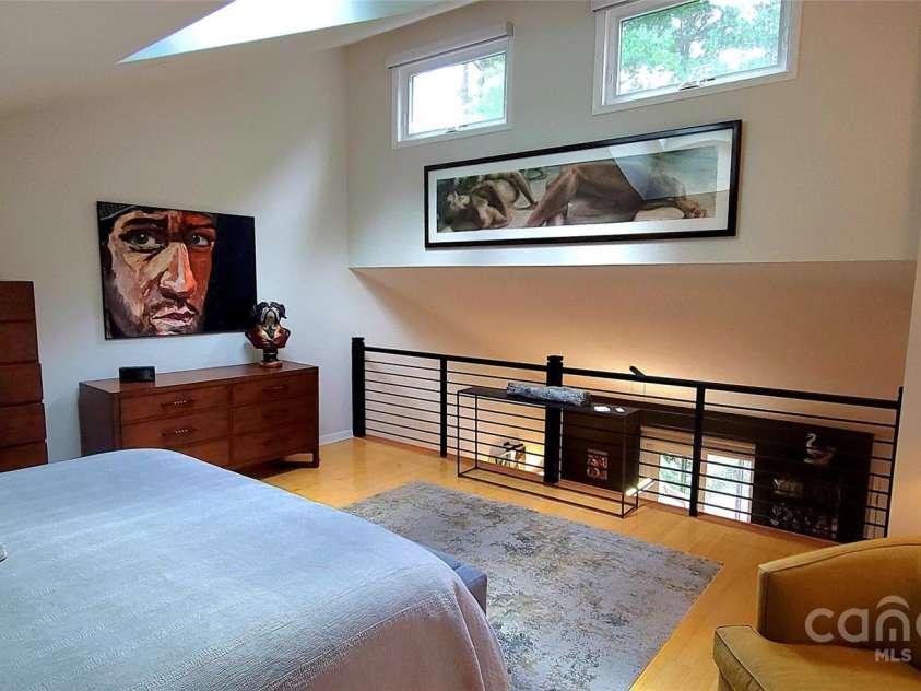 308 Woodfield Drive, Asheville, NC 28803.  MLS# CAR4264243, YatesRealty ID 26846. 