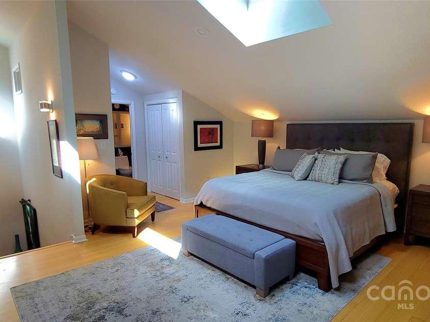 308 Woodfield Drive, Asheville, NC 28803.  MLS# CAR4264243, YatesRealty ID 26846. 