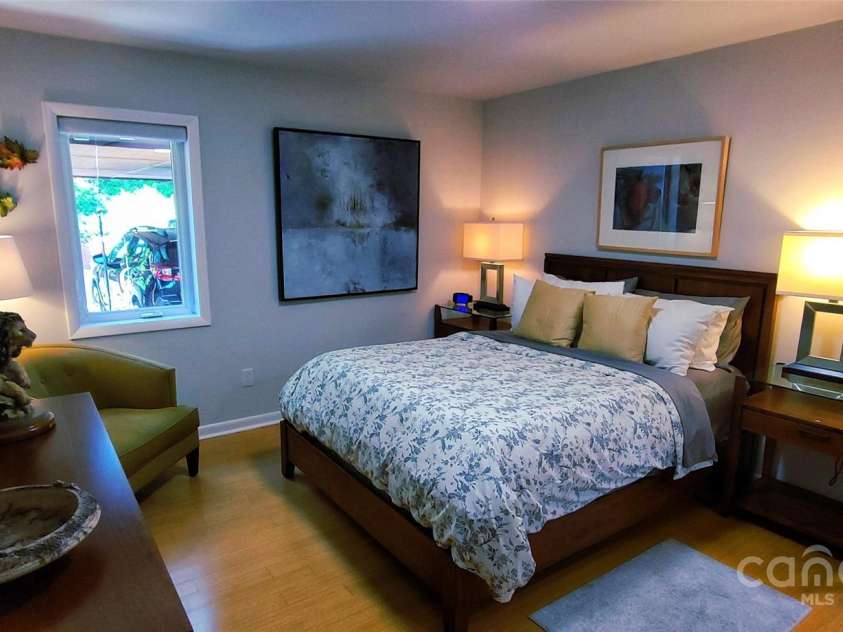 308 Woodfield Drive, Asheville, NC 28803.  MLS# CAR4264243, YatesRealty ID 26846. 