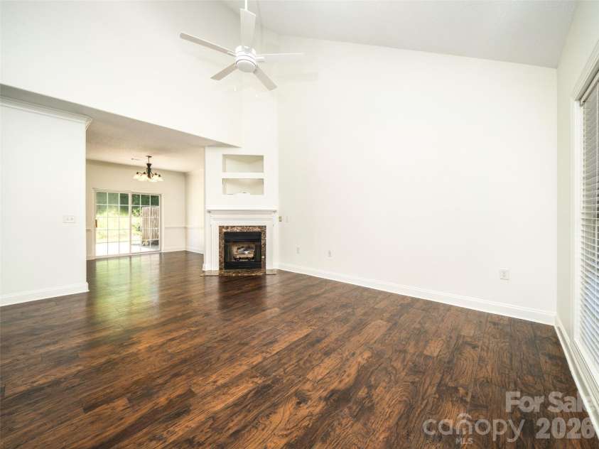 876 Pointe Drive, Asheville, NC 28806.  MLS# CAR4384138, YatesRealty ID 26846. 