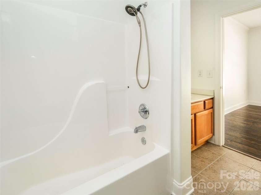 876 Pointe Drive, Asheville, NC 28806.  MLS# CAR4384138, YatesRealty ID 26846. 