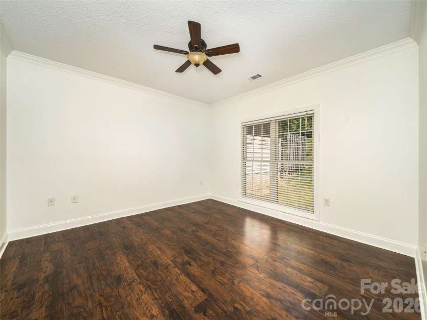 876 Pointe Drive, Asheville, NC 28806.  MLS# CAR4384138, YatesRealty ID 26846. 