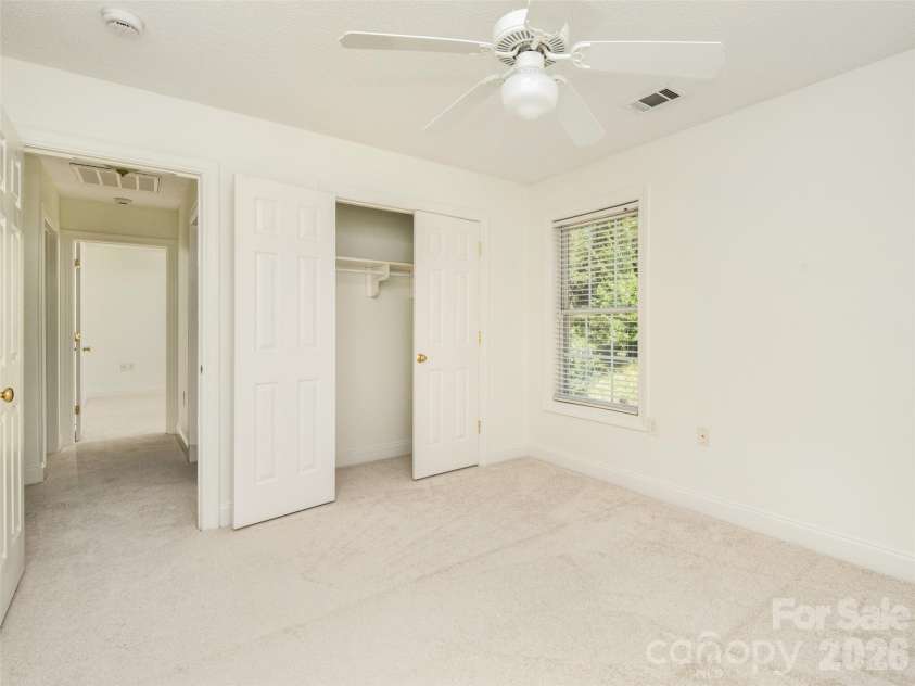876 Pointe Drive, Asheville, NC 28806.  MLS# CAR4384138, YatesRealty ID 26846. 