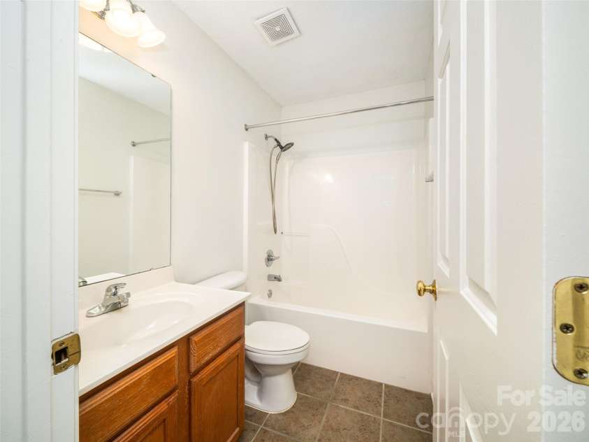 876 Pointe Drive, Asheville, NC 28806.  MLS# CAR4384138, YatesRealty ID 26846. 