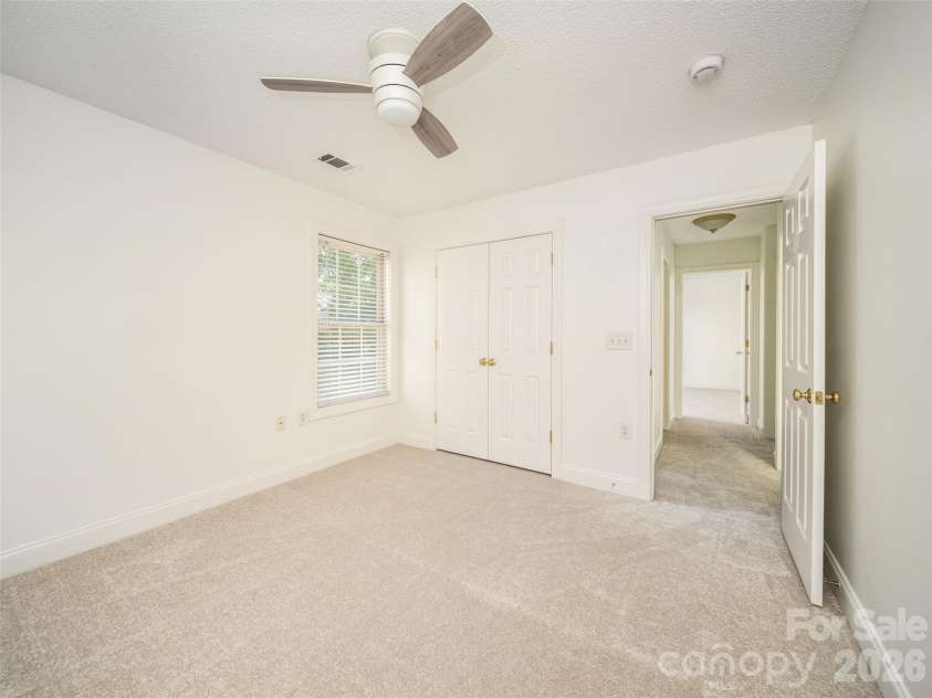 876 Pointe Drive, Asheville, NC 28806.  MLS# CAR4384138, YatesRealty ID 26846. 