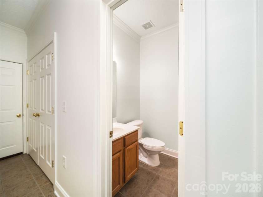 876 Pointe Drive, Asheville, NC 28806.  MLS# CAR4384138, YatesRealty ID 26846. 