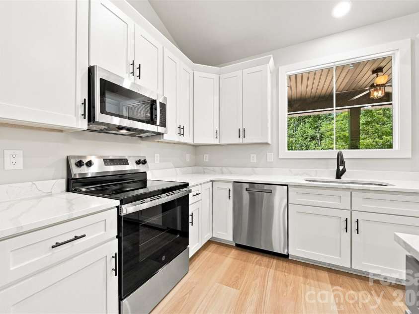 2435 Kimberly Avenue, Morganton, NC 28655.  MLS# CAR4378772, YatesRealty ID 26847. 