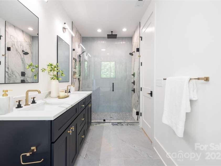 550 Cama Street, Charlotte, NC 28217.  MLS# CAR4263773, YatesRealty ID 26847. 