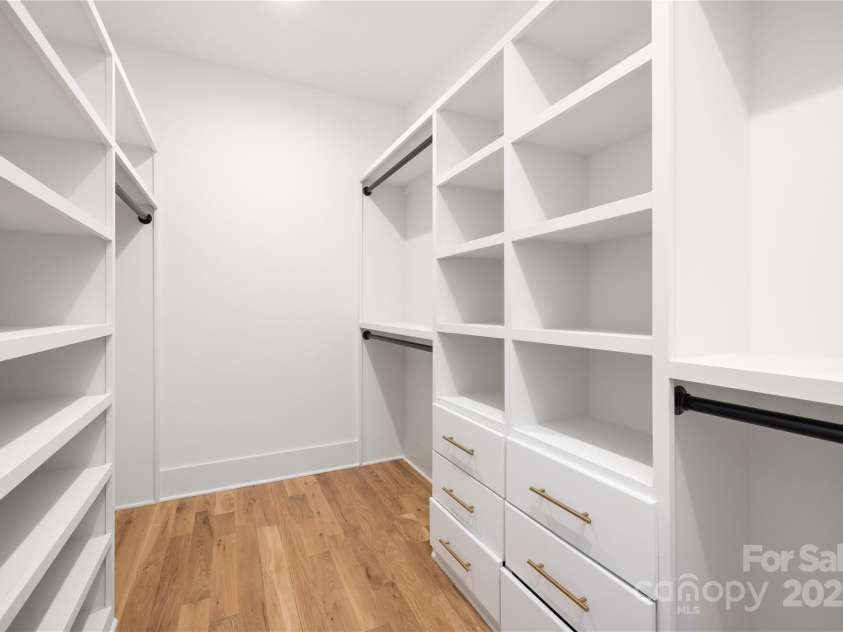 550 Cama Street, Charlotte, NC 28217.  MLS# CAR4263773, YatesRealty ID 26847. 