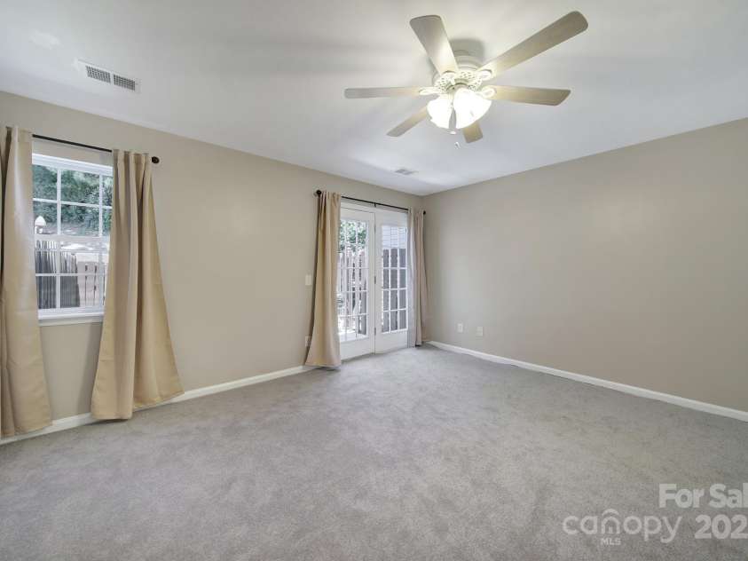 10078 Pergola View Court, Charlotte, NC 28213.  MLS# CAR4271235, YatesRealty ID 26849. 