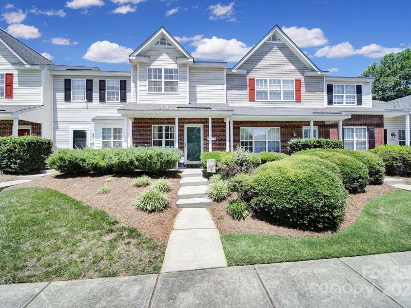 10078 Pergola View Court, Charlotte, NC 28213.  MLS# CAR4271235, YatesRealty ID 26849. 