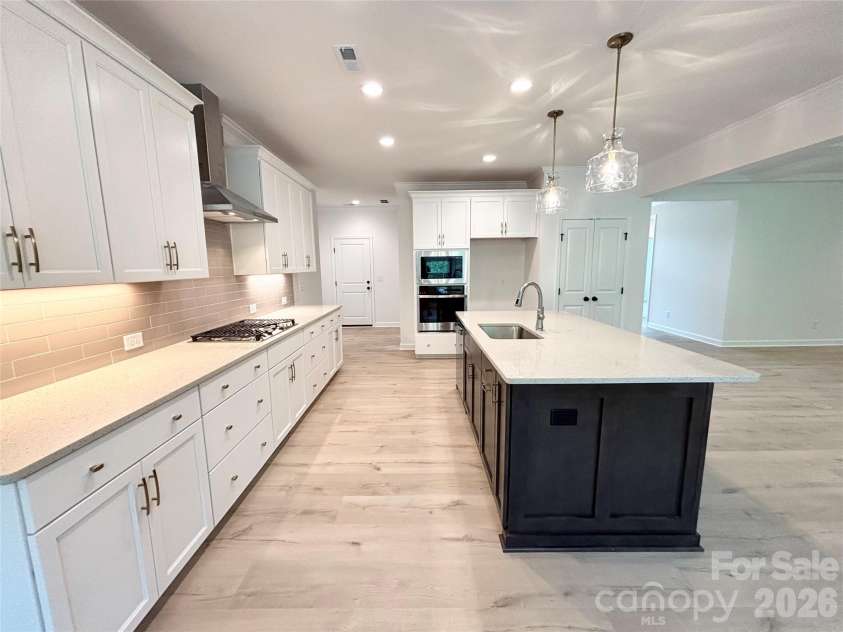 6823 Glen Abbey Lane, Mount Pleasant, NC 28124.  MLS# CAR4379653, YatesRealty ID 26849. 