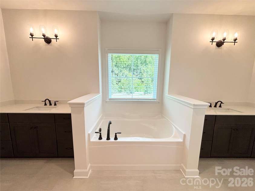 6823 Glen Abbey Lane, Mount Pleasant, NC 28124.  MLS# CAR4379653, YatesRealty ID 26849. 