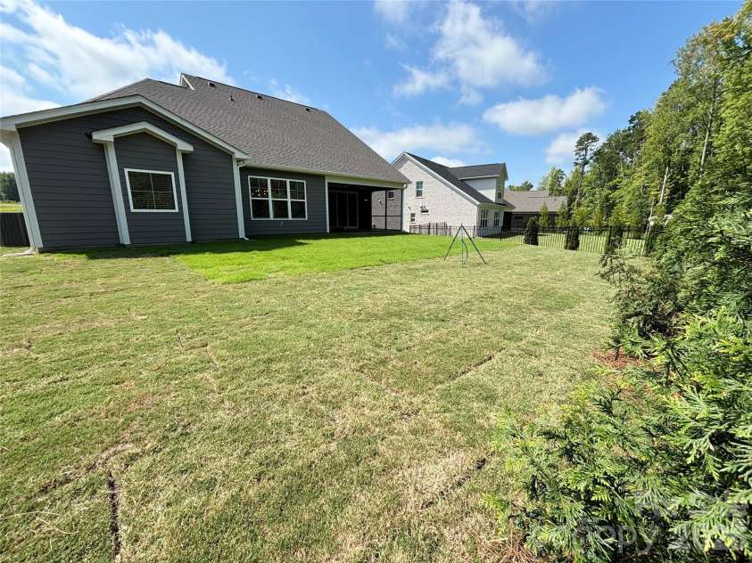 6823 Glen Abbey Lane, Mount Pleasant, NC 28124.  MLS# CAR4379653, YatesRealty ID 26849. 