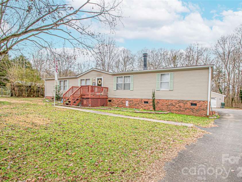 2345 Kingsburry Road, York, SC 29745.  MLS# CAR4339959, YatesRealty ID 2685. 