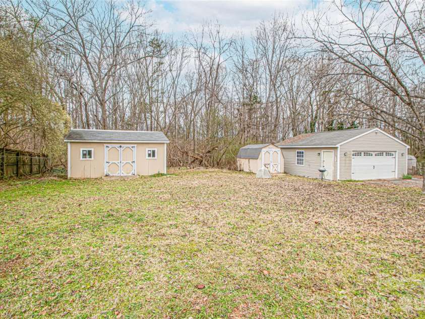 2345 Kingsburry Road, York, SC 29745.  MLS# CAR4339959, YatesRealty ID 2685. 